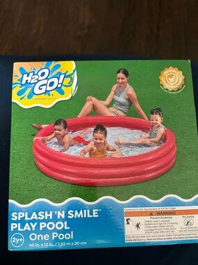 Splash 'N Smile Red Play Pool